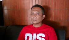Plt Kepala Dinas Pariwisata dan Kebudayaan Kabupaten Trenggalek Tony Widianto saat menjelaskan sistem tiket FJTT 2026.