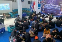 Suasana perhelatan turnamen Mobile Legends di kantor DPC Demokrat Trenggalek, Minggu (13/9/2026).
