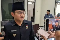 Bupati Trenggalek, Mochamad Nur Arifin saat dikonfirmasi awak media usai ikuti Rapat Paripurna.