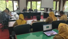 Komisi II DPRD Trenggalek bersama Dinas Pariwisata dan Kebudayaan membahas realisasi PAD sektor pariwisata dalam rapat evaluasi menjelang akhir tahun anggaran 2026.