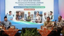 Event sosialisasi Peraturan Daerah (Perda) Kabupaten Trenggalek Nomor 6 Tahun 2026 tentang Pelaksanaan Program Jaminan Sosial Tenaga Kerja di Pendopo, Senin (26/10/2026).