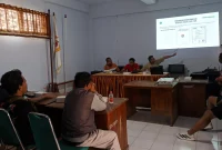 Askab PSSI Trenggalek mensosialisasikan persiapan TSL 2026 kepada klub peserta.